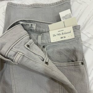 Abercrombie 90’s relaxed Jean icy grey